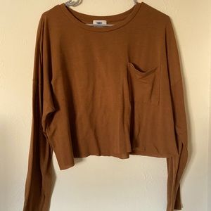 Brown Old Navy long sleeve midriff ✨
